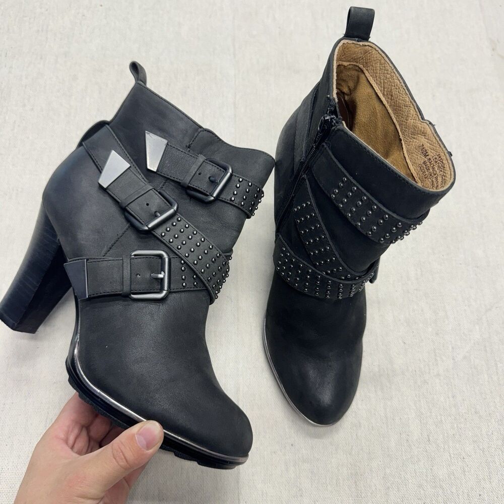 Sofft Charcoal Gray Leather Strappy Ankle Boots 7.5